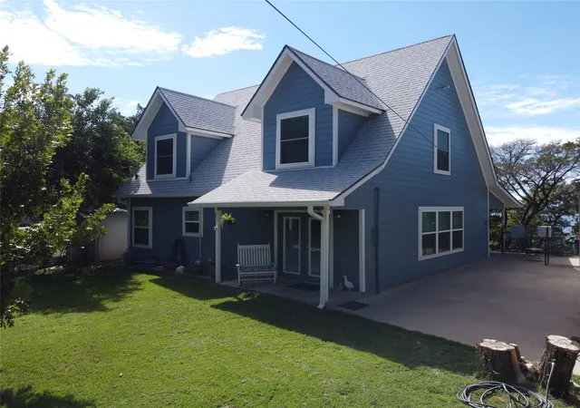 Photo 1 of Single family home for sale at 117 Mckee St, Whitney, TX 76692 | MLS# 21415661 | Listing updated on 2026-10-20
