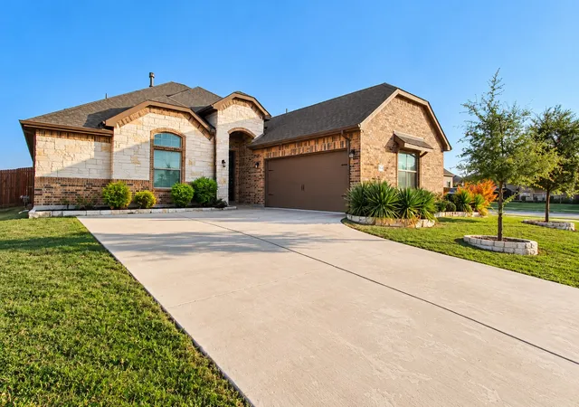 Photo 1 of Single family home for sale at 3451 April Breeze Trl, Midlothian, TX 76065 | MLS# 21390623 | Listing updated on 2026-10-20