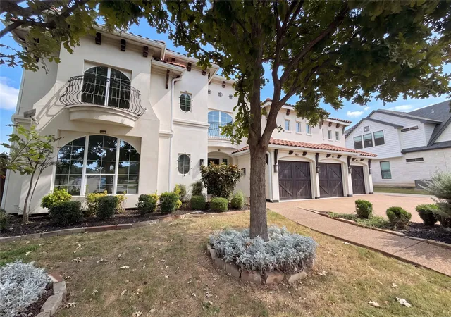 Photo 2 of Mansion for sale at 712 Basilica Ln, Mc Kinney, TX 75071 | MLS# 21415590 | Listing updated on 2026-10-20