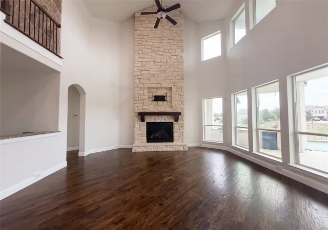 Photo 3 of Single family home for sale at 712 Basilica Ln, Mc Kinney, TX 75071 | MLS# 21415590 | Listing updated on 2026-10-20