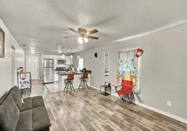 Photo 3 of Single family home for sale at 405 N Atlantic St #407, Cleburne, TX 76031 | MLS# 21414493 | Listing updated on 2026-10-20