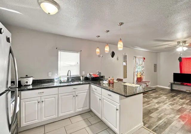 Photo 4 of Single family home for sale at 405 N Atlantic St #407, Cleburne, TX 76031 | MLS# 21414493 | Listing updated on 2026-10-20