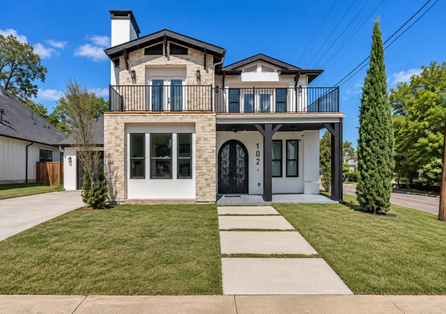 Photo 1 of Single family home for sale at 102 Glenn Ave, Rockwall, TX 75087 | MLS# 21401876 | Listing updated on 2026-10-29
