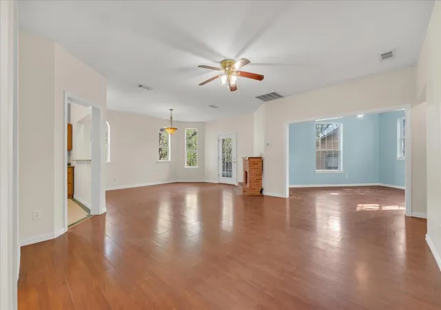 Photo 2 of House for sale at 3304 Huron Trl, Fort Worth, TX 76135 | MLS# 21415281 | Listing updated on 2026-10-27