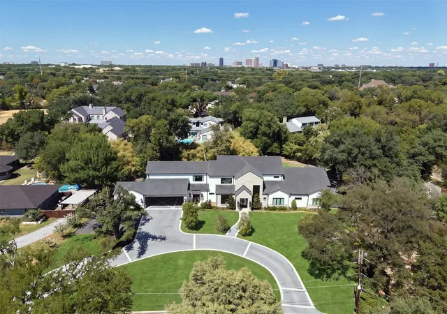 Photo 1 of Single family home for sale at 4923 Crooked Ln, Dallas, TX 75229 | MLS# 21399727 | Listing updated on 2026-10-20