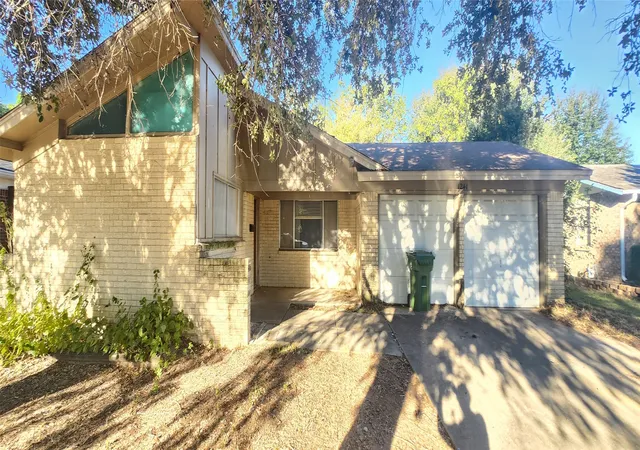 Photo 1 of Sale Pending at 1241 Valentine St, Hurst, TX 76053 | MLS# 21415840 | Listing updated on 2026-10-22