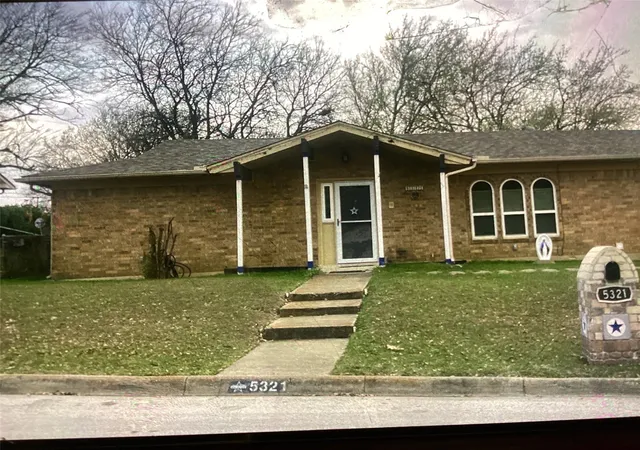 Photo 1 of Single family home for sale at 5321 Wolens Way, Fort Worth, TX 76133 | MLS# 21415597 | Listing updated on 2026-10-20