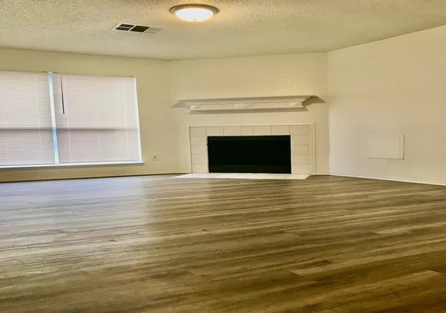 Photo 3 of Single family home for sale at 3936 Scarsdale Ln, Dallas, TX 75227 | MLS# 21415873 | Listing updated on 2026-10-20