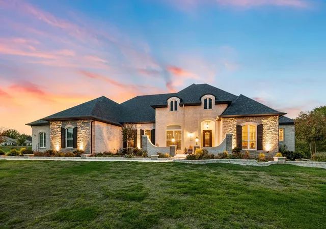 Photo 1 of Single family home for sale at 1014 Live Oak Ln, Little Elm, TX 75068 | MLS# 21415869 | Listing updated on 2026-10-20