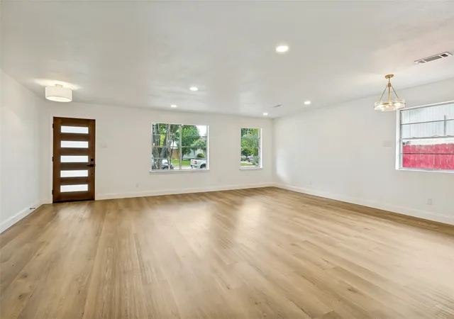 Photo 3 of Single family home for sale at 437 Summit Dr, Richardson, TX 75081 | MLS# 21415942 | Listing updated on 2026-10-20