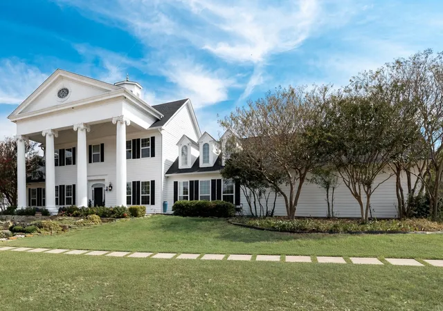Photo 3 of Single family home for sale at 1141 Sugar Ridge Rd, Ennis, TX 75119 | MLS# 21414935 | Listing updated on 2026-10-20