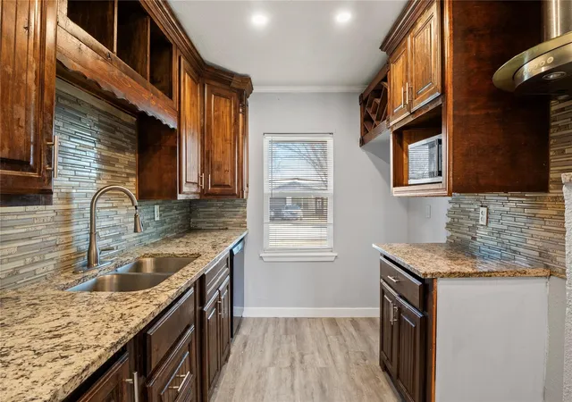 Photo 3 of Single family home for sale at 6543 Gentle River, Dallas, TX 75241 | MLS# 21415956 | Listing updated on 2026-10-20