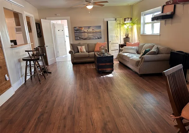 Photo 2 of Single family home for sale at 910 Plainview Rd, Seymour, TX 76380 | MLS# 21415960 | Listing updated on 2026-10-20