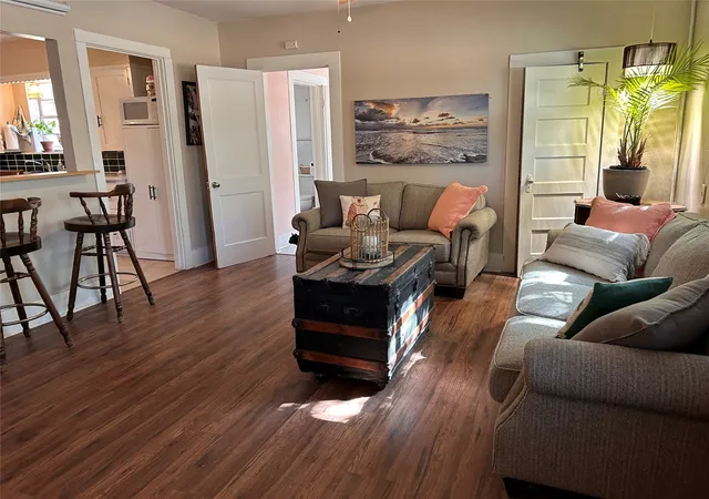 Photo 4 of Single family home for sale at 910 Plainview Rd, Seymour, TX 76380 | MLS# 21415960 | Listing updated on 2026-10-20