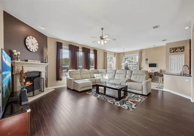 Photo 2 of Single family home for sale at 2936 Sawtimber Trl, Fort Worth, TX 76244 | MLS# 21415593 | Listing updated on 2026-10-22