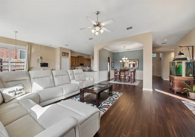 Photo 3 of Single family home for sale at 2936 Sawtimber Trl, Fort Worth, TX 76244 | MLS# 21415593 | Listing updated on 2026-10-22