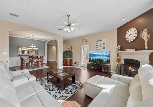 Photo 4 of Single family home for sale at 2936 Sawtimber Trl, Fort Worth, TX 76244 | MLS# 21415593 | Listing updated on 2026-10-22