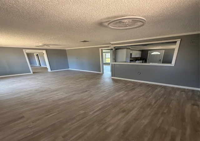 Photo 3 of Single family home for sale at 206 11th Street Ne, Springhill, LA 71075 | MLS# 21416103 | Listing updated on 2026-10-27