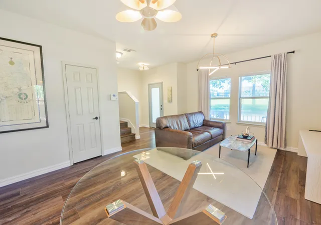 Photo 4 of Single family home for sale at 1332 Grigsby Ave, Dallas, TX 75204 | MLS# 21415835 | Listing updated on 2026-10-20