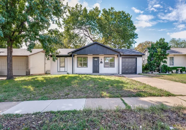 Photo 1 of Single family home for sale at 603 Donley Dr, Euless, TX 76039 | MLS# 21416157 | Listing updated on 2026-10-21
