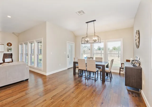 Photo 4 of Single family home for sale at 1610 N Mason St, Bowie, TX 76230 | MLS# 21416208 | Listing updated on 2026-10-20