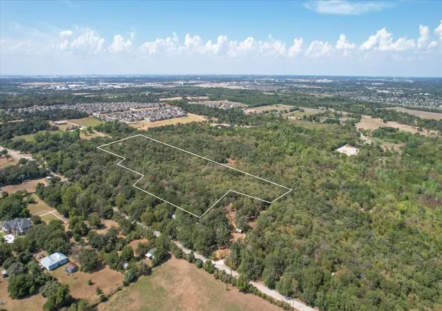 Photo 2 of Land for sale at 425 Cooks Ln, Fort Worth, TX 76120 | MLS# 21410746 | Listing updated on 2026-10-29