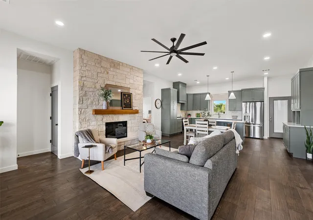 Photo 3 of Single family home for sale at 1025 Wyatt Ln, Mc Gregor, TX 76657 | MLS# 21416161 | Listing updated on 2026-10-21