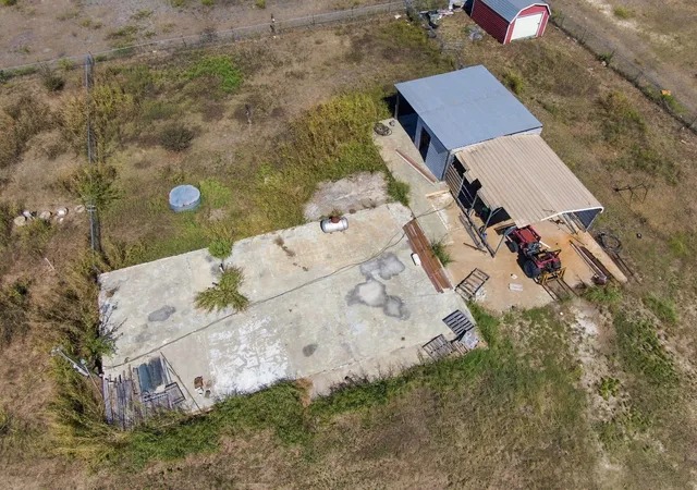Photo 4 of Land for sale at 9408 County Rd 2220, Barry, TX 75102 | MLS# 21409397 | Listing updated on 2026-10-21