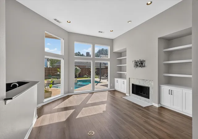 Photo 2 of Single family home for sale at 4420 Holw Oak Dr, Dallas, TX 75287 | MLS# 21416305 | Listing updated on 2026-10-22