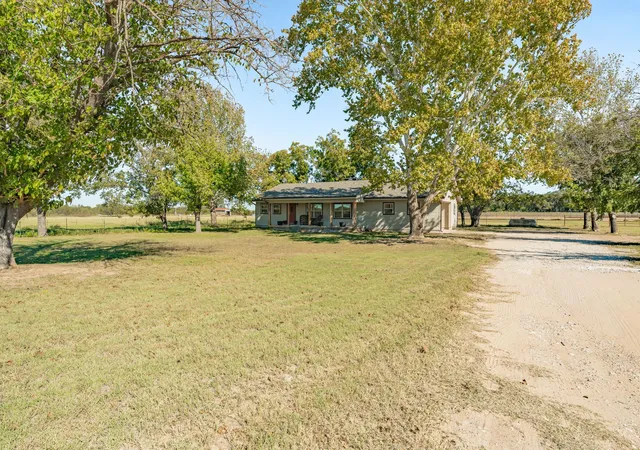 Photo 1 of Single family home for sale at 551 County Rd 416, Comanche, TX 76442 | MLS# 21416033 | Listing updated on 2026-10-21