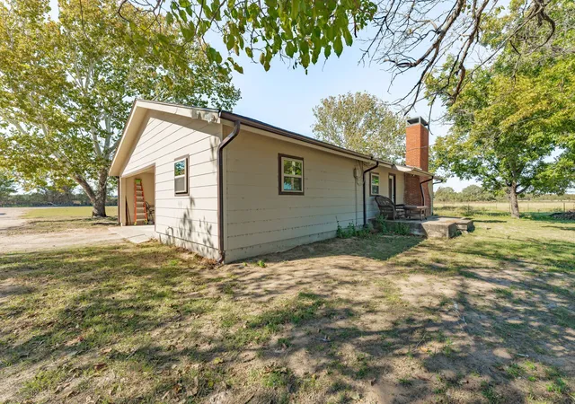 Photo 2 of Single family home for sale at 551 County Rd 416, Comanche, TX 76442 | MLS# 21416033 | Listing updated on 2026-10-21