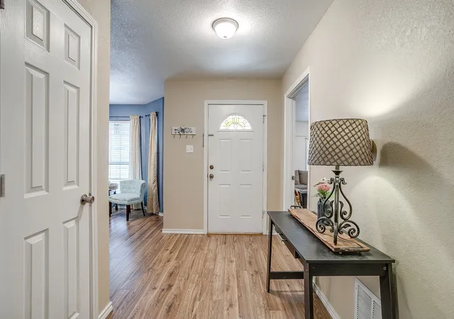 Photo 3 of Single family home for sale at 1219 Hyde Park Blvd, Cleburne, TX 76033 | MLS# 21407879 | Listing updated on 2026-10-21