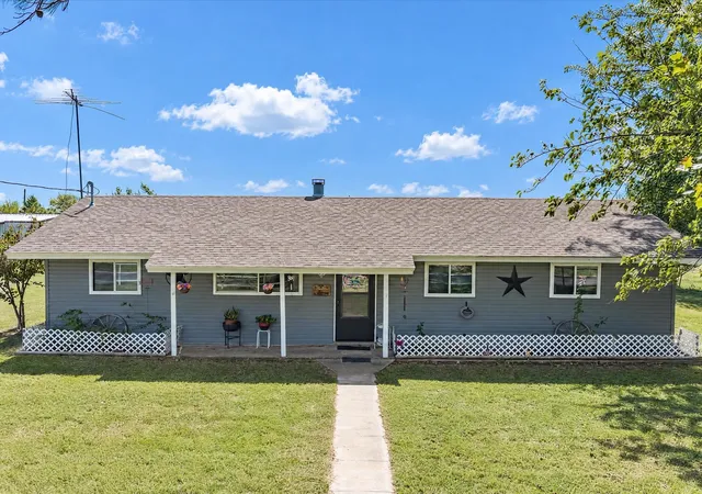 Photo 1 of Single family home for sale at 2220 Well Service Rd, Bowie, TX 76230 | MLS# 21416283 | Listing updated on 2026-10-21