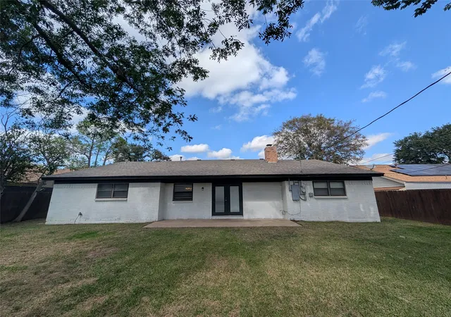 Photo 2 of Single family home for sale at 1213 Prelude Dr, Fort Worth, TX 76134 | MLS# 21416233 | Listing updated on 2026-10-21