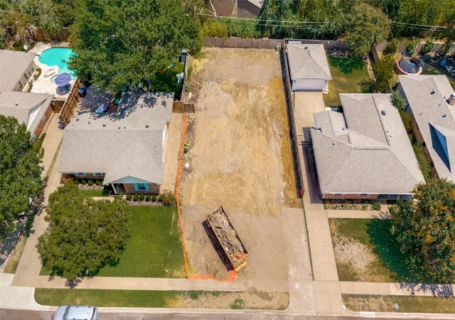 Photo 1 of Land for sale at 7321 Syracuse Dr, Dallas, TX 75214 | MLS# 21416652 | Listing updated on 2026-10-21