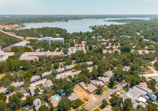 Photo 3 of Land for sale at 7321 Syracuse Dr, Dallas, TX 75214 | MLS# 21416652 | Listing updated on 2026-10-21