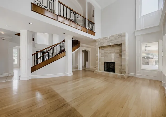 Photo 4 of Single family home for sale at 2242 Mountain Lakes Dr, Cedar Hill, TX 75104 | MLS# 21412054 | Listing updated on 2026-10-21