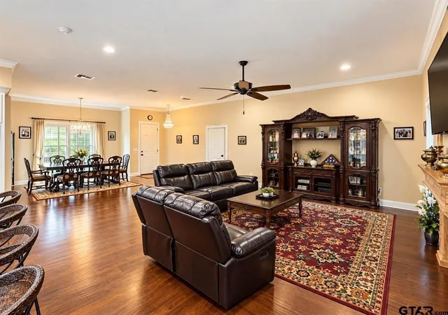 Photo 3 of Single family home for sale at 1005 Stone Brg Rd, Mount Pleasant, TX 75455 | MLS# 21416702 | Listing updated on 2026-10-21