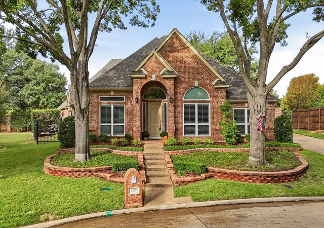 Single family home for sale at 3117 Woodland Hts Cir, Colleyville, TX 76034 | MLS# 21411141
