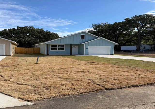 Photo 2 of Single family home for sale at 1604 Smoke Tree Ln, Dallas, TX 75253 | MLS# 21414795 | Listing updated on 2026-10-21
