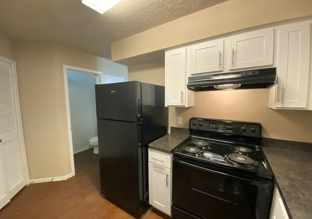 Photo 4 of Condo for sale at 9696 Walnut St #604, Dallas, TX 75243 | MLS# 21416728 | Listing updated on 2026-10-21
