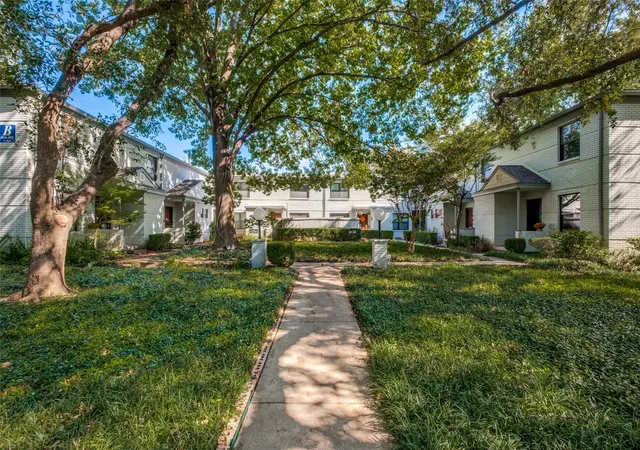 Condo for sale at 4942 N Hall St, Dallas, TX 75235 | MLS# 21414810