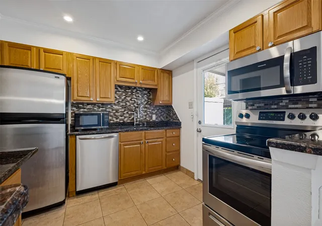 Photo 3 of Condo for sale at 4942 N Hall St, Dallas, TX 75235 | MLS# 21414810 | Listing updated on 2026-10-22