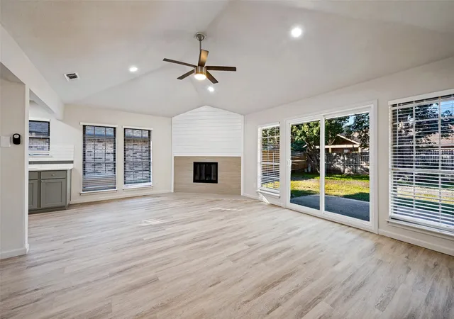 Photo 1 of Single family home for sale at 4113 Hemlock St, Fort Worth, TX 76137 | MLS# 21416323 | Listing updated on 2026-10-21