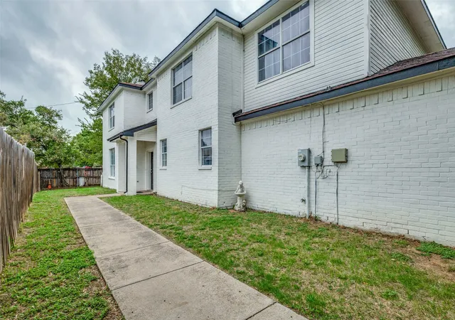 Photo 1 of Single family home for sale at 1215 N Nursery Rd, Irving, TX 75061 | MLS# 21416785 | Listing updated on 2026-10-21