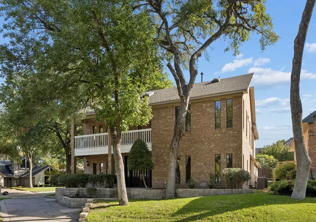 Photo 1 of Single family home for sale at 706 Royal Birkdale Dr, Garland, TX 75044 | MLS# 21415148 | Listing updated on 2026-10-21