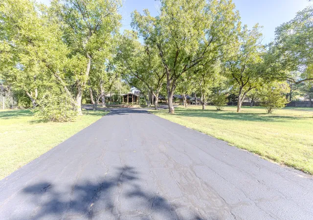 Photo 1 of Single family home for sale at 1555 Oldham Ln, Abilene, TX 79602 | MLS# 21416830 | Listing updated on 2026-10-21