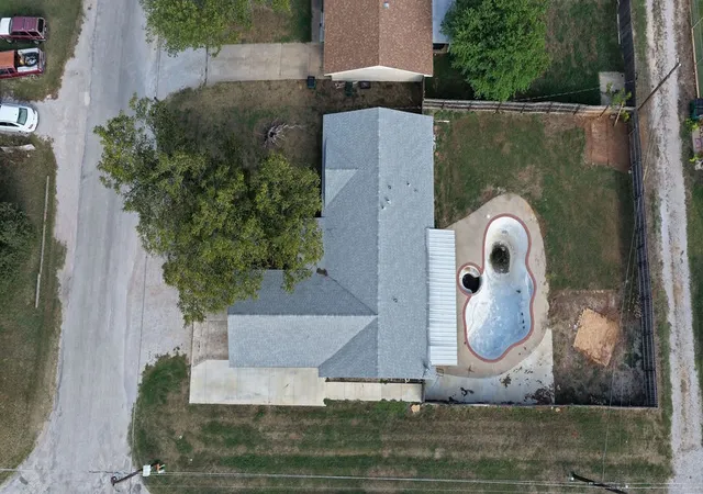 Photo 1 of Single family home for sale at 1610 W Plummer St, Eastland, TX 76448 | MLS# 21415292 | Listing updated on 2026-10-21