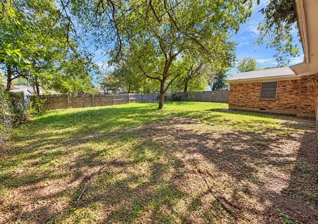 Photo 4 of Single family home for sale at 5641 Conlin Dr, Fort Worth, TX 76134 | MLS# 21416922 | Listing updated on 2026-10-21