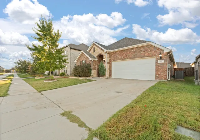 Photo 1 of Single family home for sale at 541 White Bud Ln, Fort Worth, TX 76131 | MLS# 21415139 | Listing updated on 2026-10-30